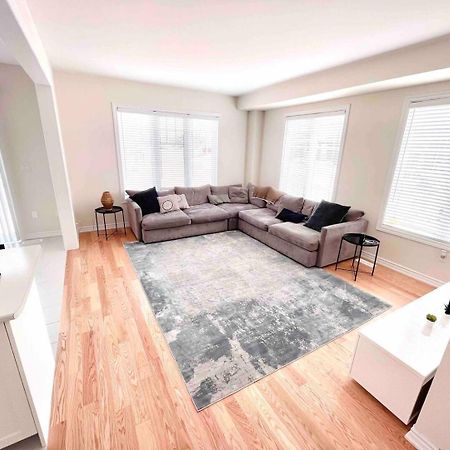 Large 5 Bedroom Newly Built Home Sleeps 12 Persons Thorold Buitenkant foto