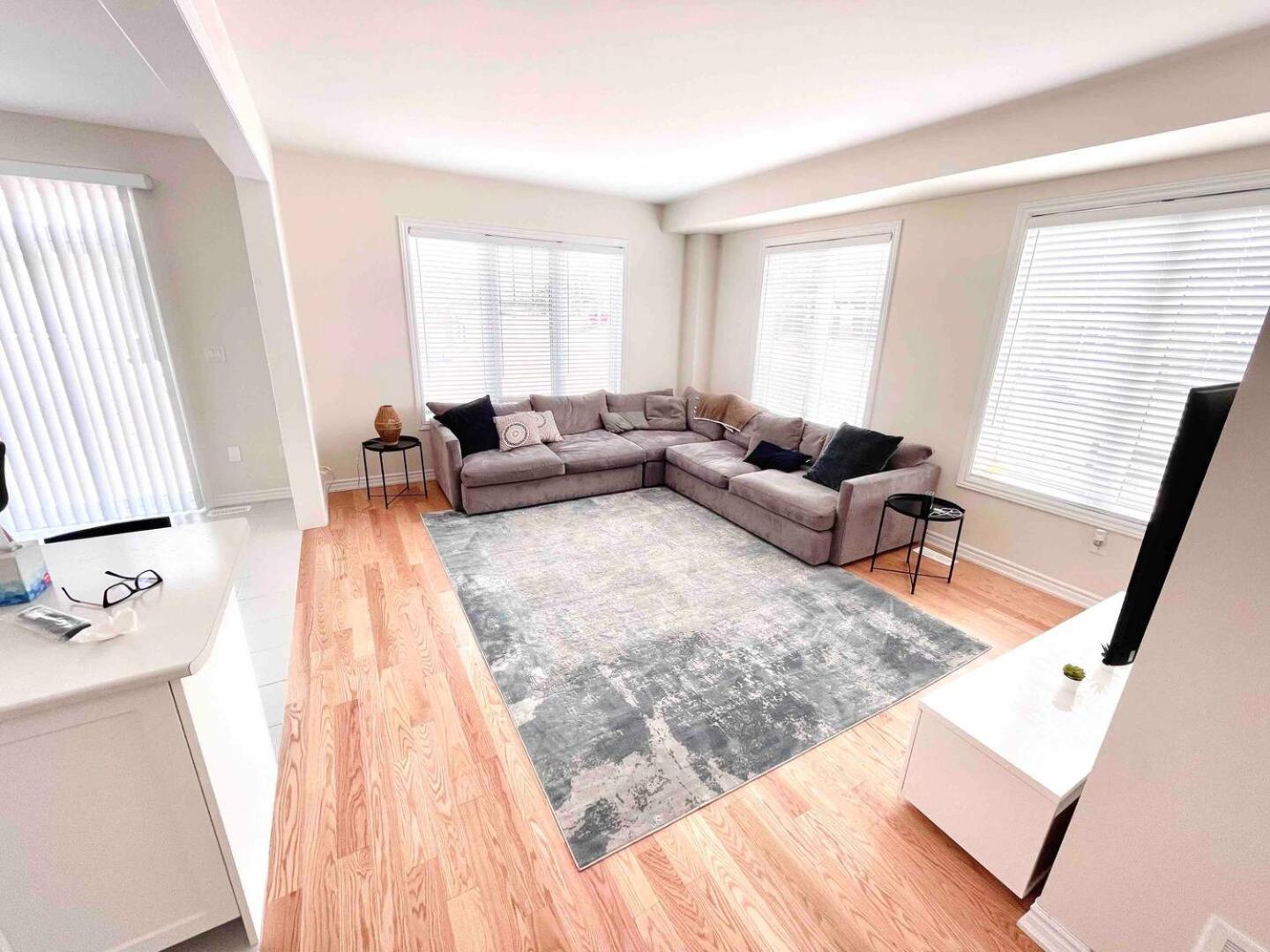 Large 5 Bedroom Newly Built Home Sleeps 12 Persons Thorold Buitenkant foto